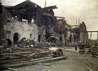 Ruines de la distillerie Vauxrot lourdement endommagée, Cuffies, Aisne, France, 1917
